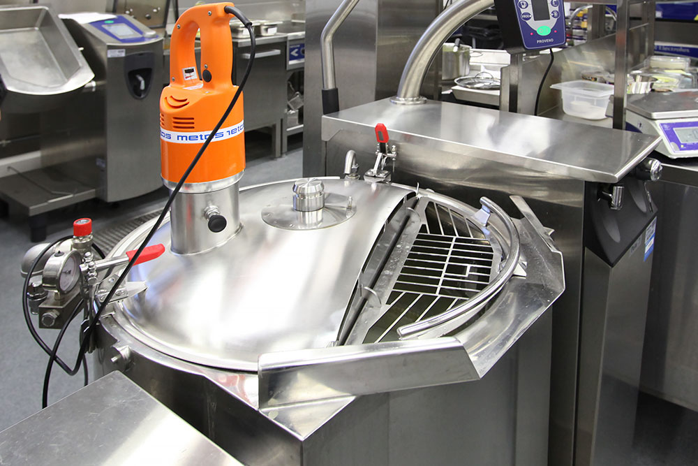 Pureeing equipment for Metos kettles